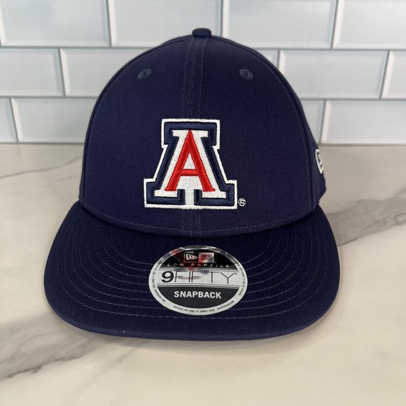 Arizona Wildcats Hat Cap Snap Back Navy Blue NCAA Basketball New Era Mens 9Fifty - Picture 1 of 11